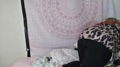 Veronica Lehane online show from February 14, 3:43 am