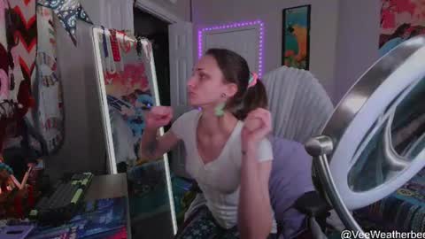 Violet Weatherbee online show from July 27, 8:50 pm