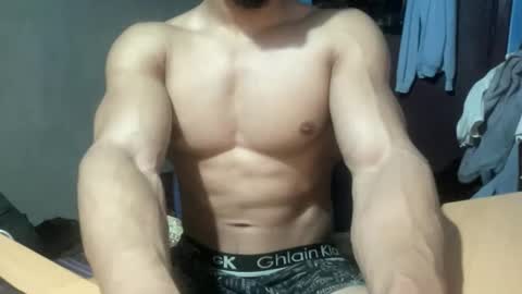 Snapshot of veilofstrength11 chatting on September 17, 1:20 am veilofstrength11 online show from September 17, 1:20 am