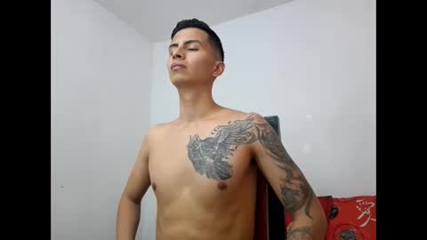velk_hot1 online show from February 19, 4:44 pm
