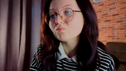 velrixathorne online show from April 25, 6:37 am