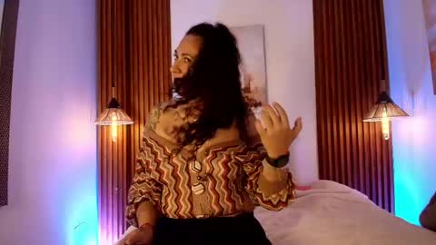 Emma Curly online show from April 24, 12:40 pm