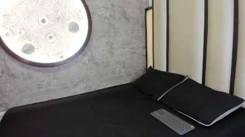 Stefany Y Diego online show from April 19, 11:55 am