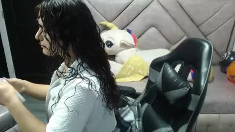 velvet_moon_v online show from October 24, 1:34 pm