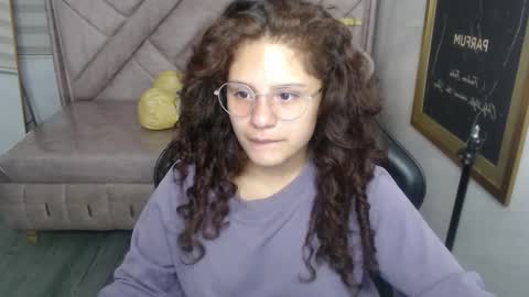 velvet_moon_v online show from November 24, 1:21 pm