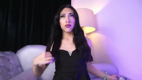 Velvet  online show from April 22, 8:05 pm