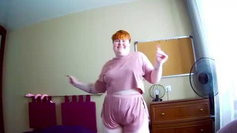 velvetcandy_ online show from July 8, 5:33 am