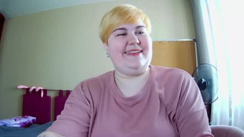 velvetcandy_ online show from August 3, 7:21 am