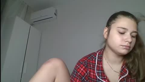 velveted_ivy online show from December 5, 12:47 pm