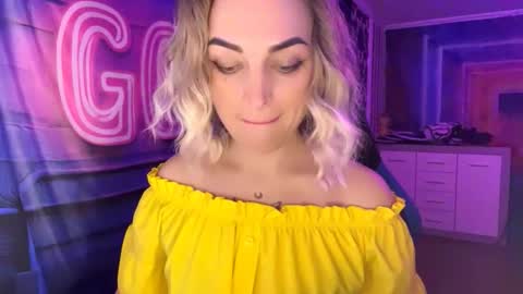 MERYEM online show from February 26, 9:07 pm