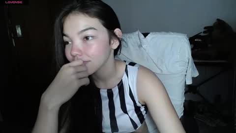 Venelope 3 online show from December 2, 9:13 pm