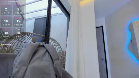 VENUS online show from November 10, 12:30 pm