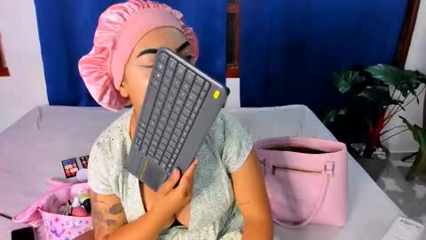 venus_velvet online show from September 28, 8:34 am