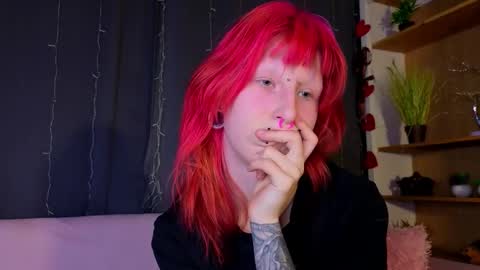 Erica online show from February 8, 9:51 pm