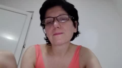 Snapshot of vera_elle chatting on October 14, 6:44 pm Vera online show from October 14, 6:44 pm
