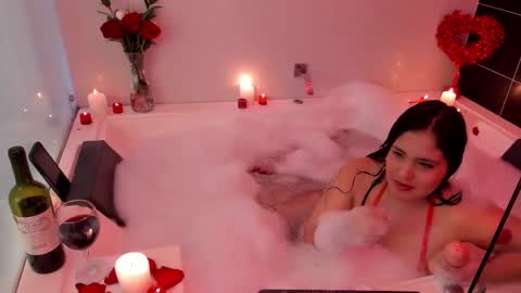 Im Vera  online show from February 14, 6:10 pm