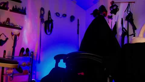 mistress VERESSKA ARDILA online show from April 18, 7:07 pm