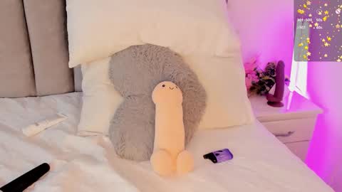 Vernica  online show from November 29, 5:48 am