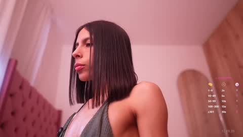 Veronica online show from September 12, 1:46 pm