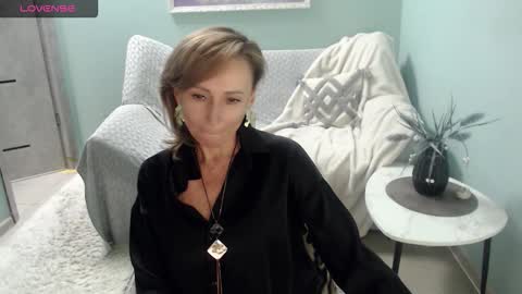 Helen online show from September 30, 7:52 am