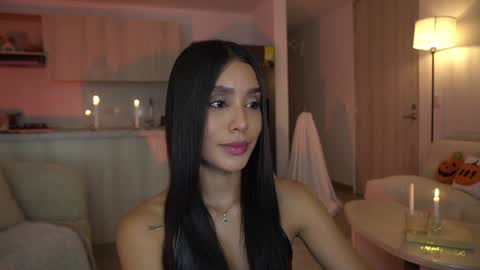  V A L  help me reach 100likes online show from October 20, 2:38 am