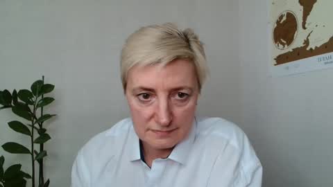 Snapshot of verony_ chatting on March 7, 2:34 pm verony_ online show from March 7, 2:34 pm