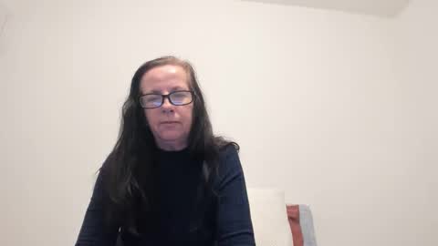 verysassypeachgoddess online show from February 10, 11:46 am