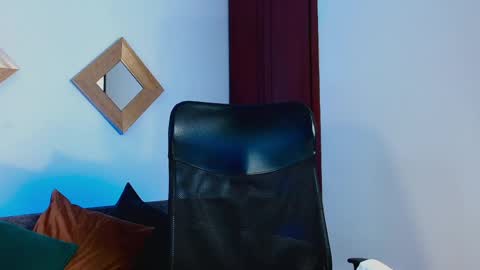 Vezx online show from April 14, 7:06 pm