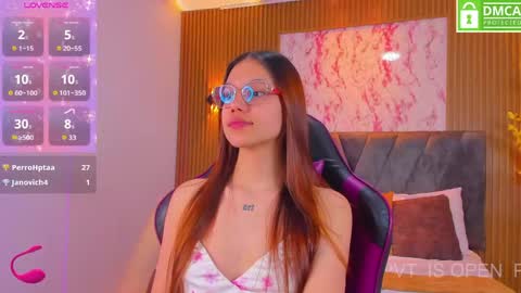 Vi  online show from April 18, 7:58 pm