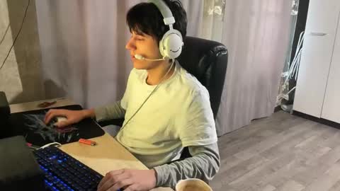 vialeras online show from December 1, 7:28 am