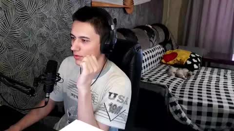 vialeras online show from February 13, 4:22 am