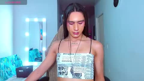 Ariana  online show from December 1, 8:51 pm