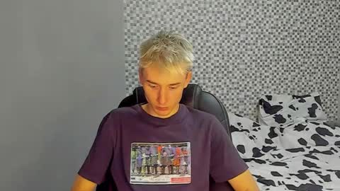 vibemygirl online show from September 17, 12:08 pm