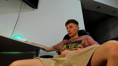 vibemygirl online show from February 26, 1:00 pm