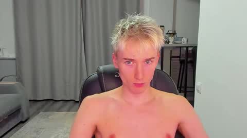 vibemygirl online show from September 22, 12:42 pm