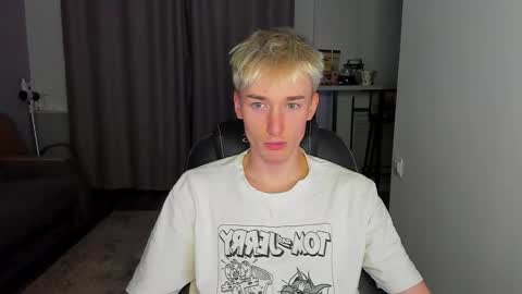 vibemygirl online show from September 21, 12:42 pm