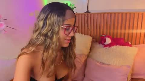 VICTORIA online show from October 3, 8:28 pm