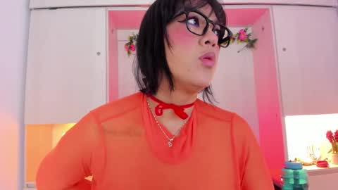 V I C K Y online show from February 15, 1:21 pm