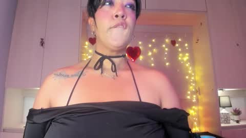 V I C K Y online show from March 11, 7:50 pm