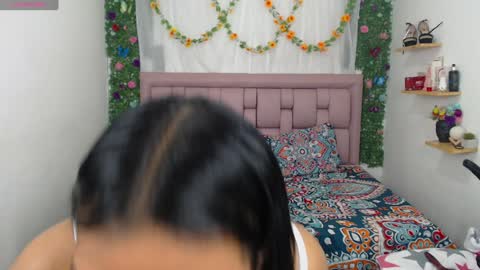 vickyxdany online show from December 2, 5:32 pm