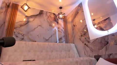 Victoria Coopeer online show from November 3, 12:22 am