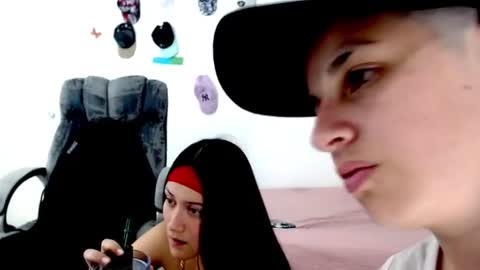 victoria_andra online show from June 25, 1:57 am
