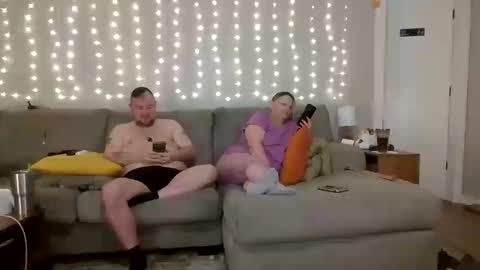 Victoria and Jesse online show from October 13, 5:37 pm