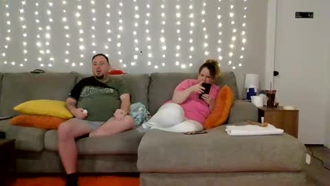 Victoria and Jesse online show from February 14, 9:56 am