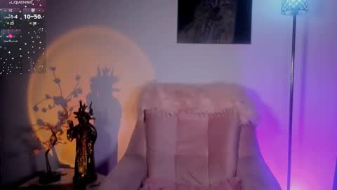 Snapshot of victoriabathory chatting on December 2, 7:30 am Tory online show from December 2, 7:30 am