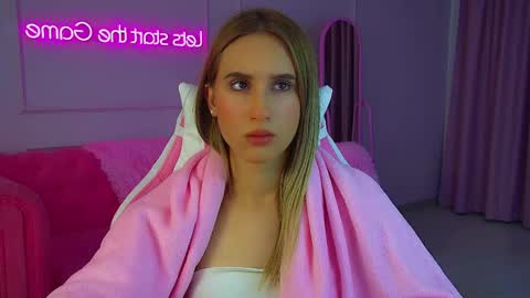 Victoria online show from November 16, 8:49 am