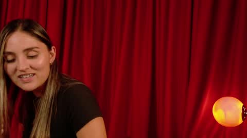 VictoriaNova online show from April 21, 1:53 am