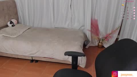 V  I C  T O R I A  online show from January 18, 12:57 am