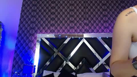 victtoria lee online show from April 11, 7:07 pm