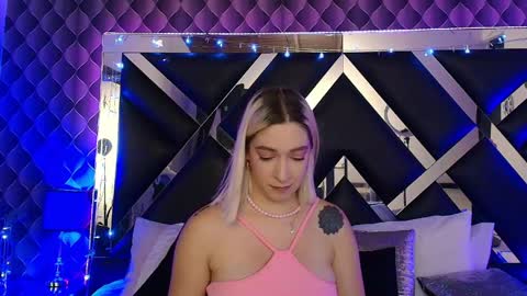 victtoria lee online show from May 15, 11:12 pm